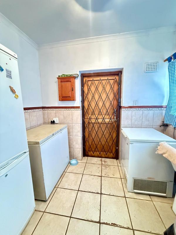 4 Bedroom Property for Sale in Bergzicht Western Cape